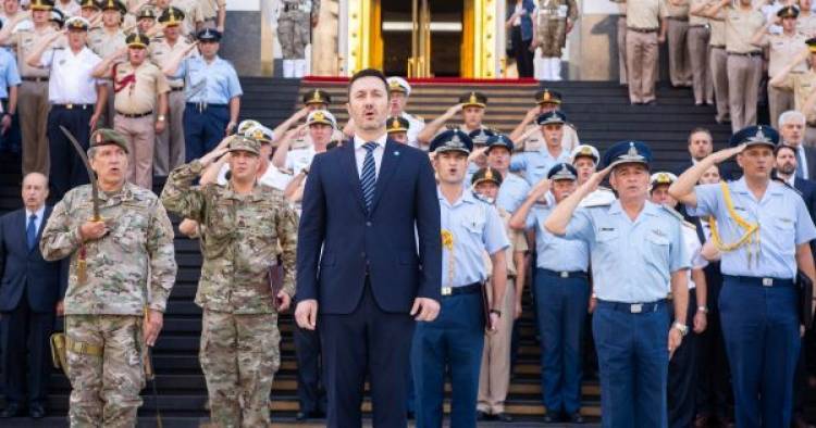 El Gobierno Nacional otorgó un bono al personal de las fuerzas de seguridad y armadas en actividad