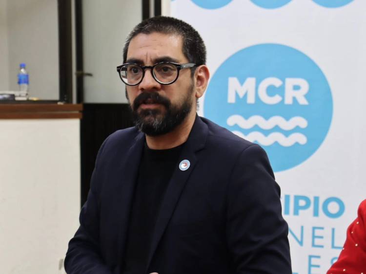 El Intendente Aristimuño propuso “que la política no cobre el aumento” para darle un 3% más a los municipales