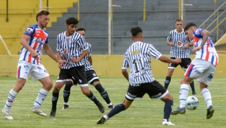 Liga del Sur: Rosario va en busca del ascenso ante Libertad