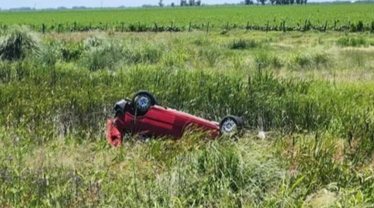 Tragedia para una familia tras volcar el auto en el que viajaban desde Punta Alta