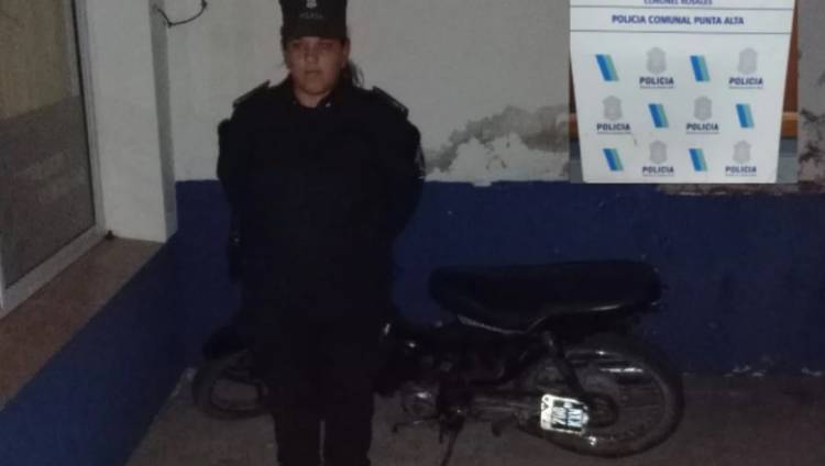 Detuvieron a un joven que manejaba una moto con la numeración limada
