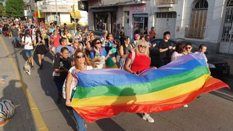Así fue la Marcha Federal del Orgullo en Punta Alta