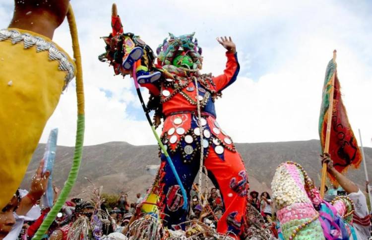 Los jujeños comienzan los festejos de carnaval este sábado en su sede de Punta Alta