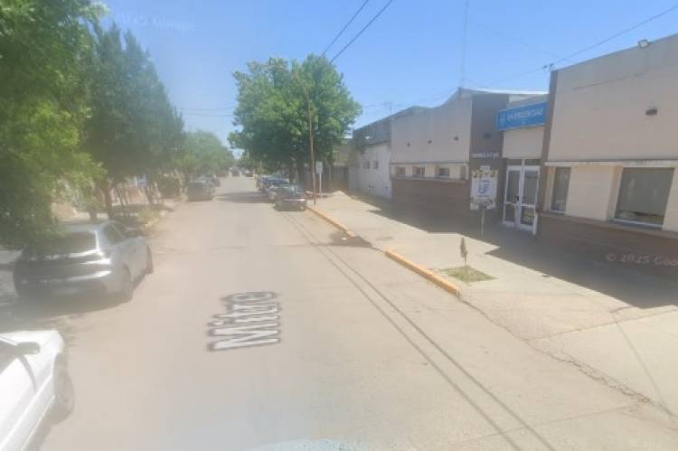 Desborde cloacal frente al Hospital Municipal Eva Perón