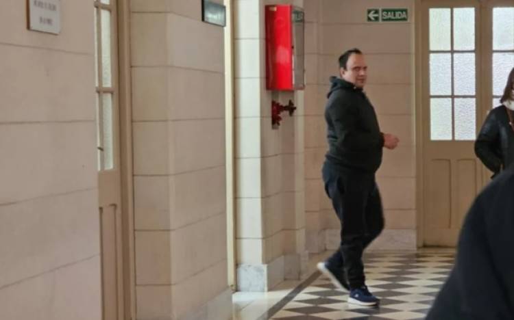Por una estafa millonaria, juzgan a un expolicía de Punta Alta condenado por drogas