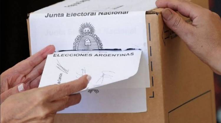 Elecciones 2025: habilitan certificados de distancia en dependencias policiales