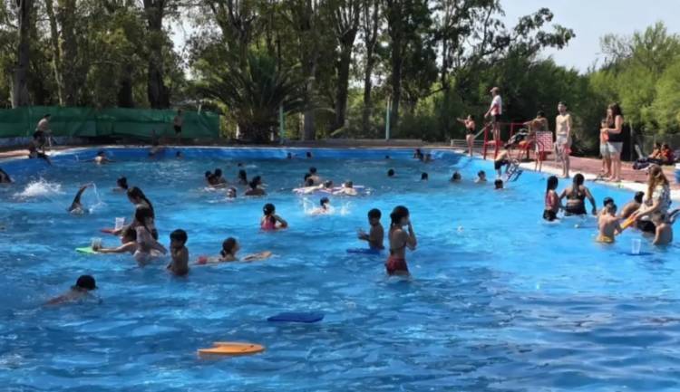 Escuelas Abiertas en Verano cerró en Coronel Rosales con más de 400 estudiantes