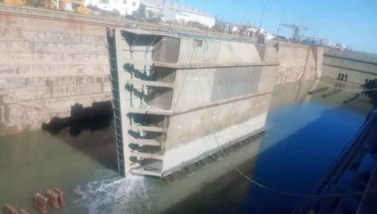 TANDANOR puso en operación la compuerta del Dique Nº 2 en la Base Naval Puerto Belgrano