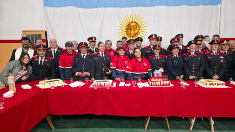 Bomberos Voluntarios de Punta Alta celebraron sus 99 años 