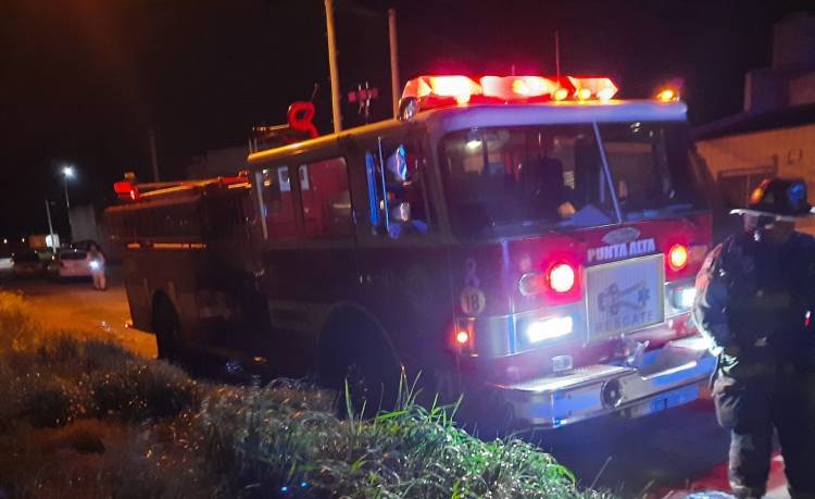 Hospitalizaron a un hombre luego de un incendio de vivienda